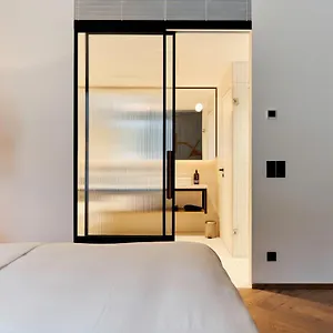 Otel Karl August - A Neighborhood